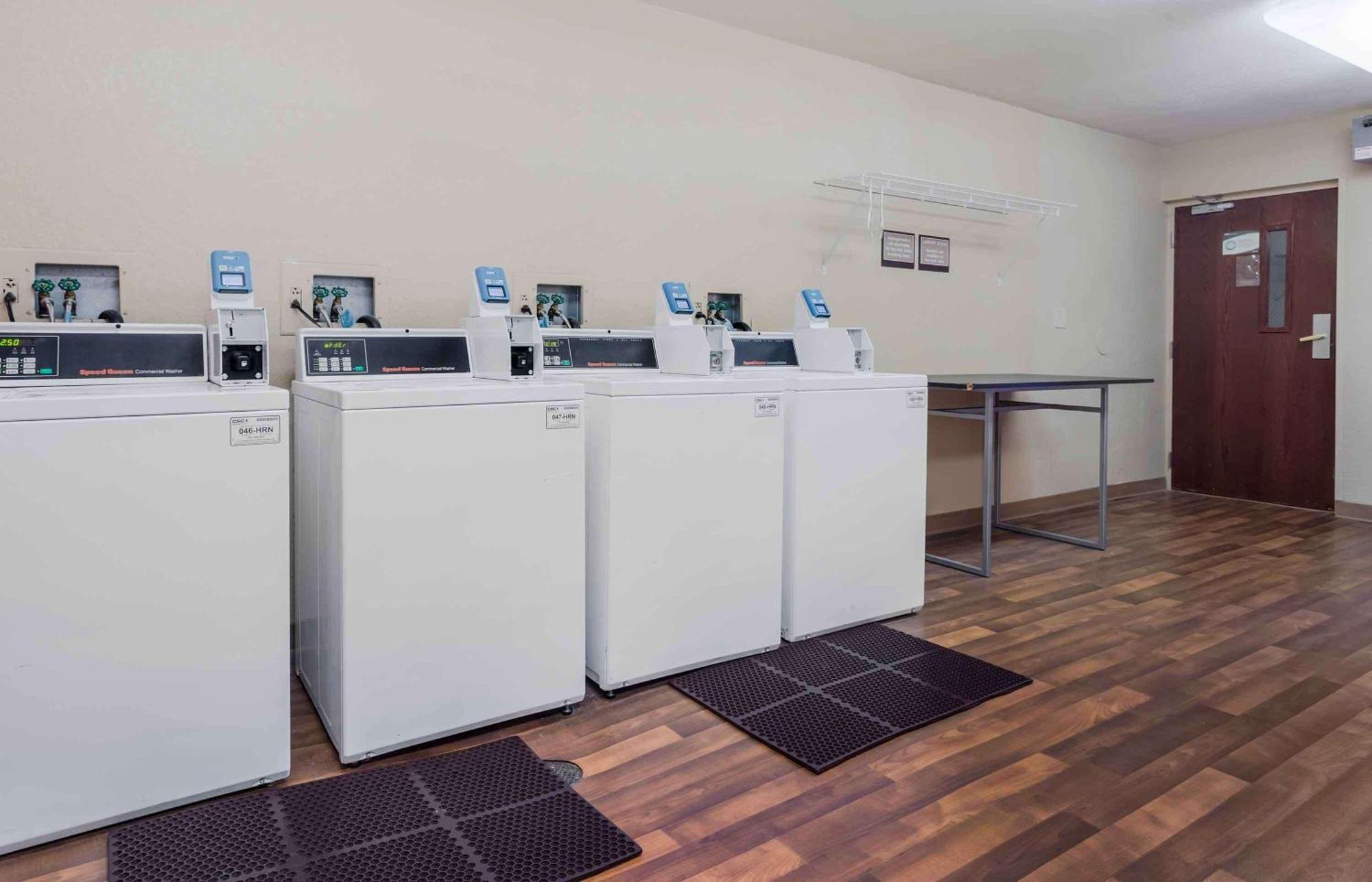 Extended Stay America Suites - Houston - Galleria - Westheimer Buitenkant foto